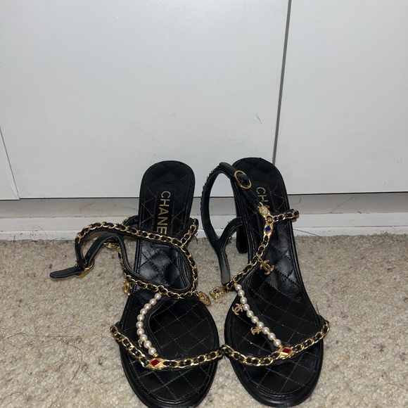 Chanel heeled sandals - Picture 2 of 6